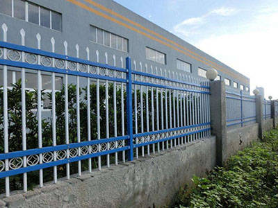 4橫杠鋅鋼護(hù)欄圖片4