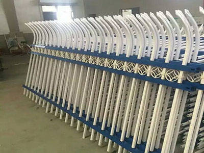 單彎鋅鋼護(hù)欄圖片2