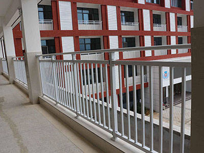 鋅鋼陽臺護(hù)欄圖片3