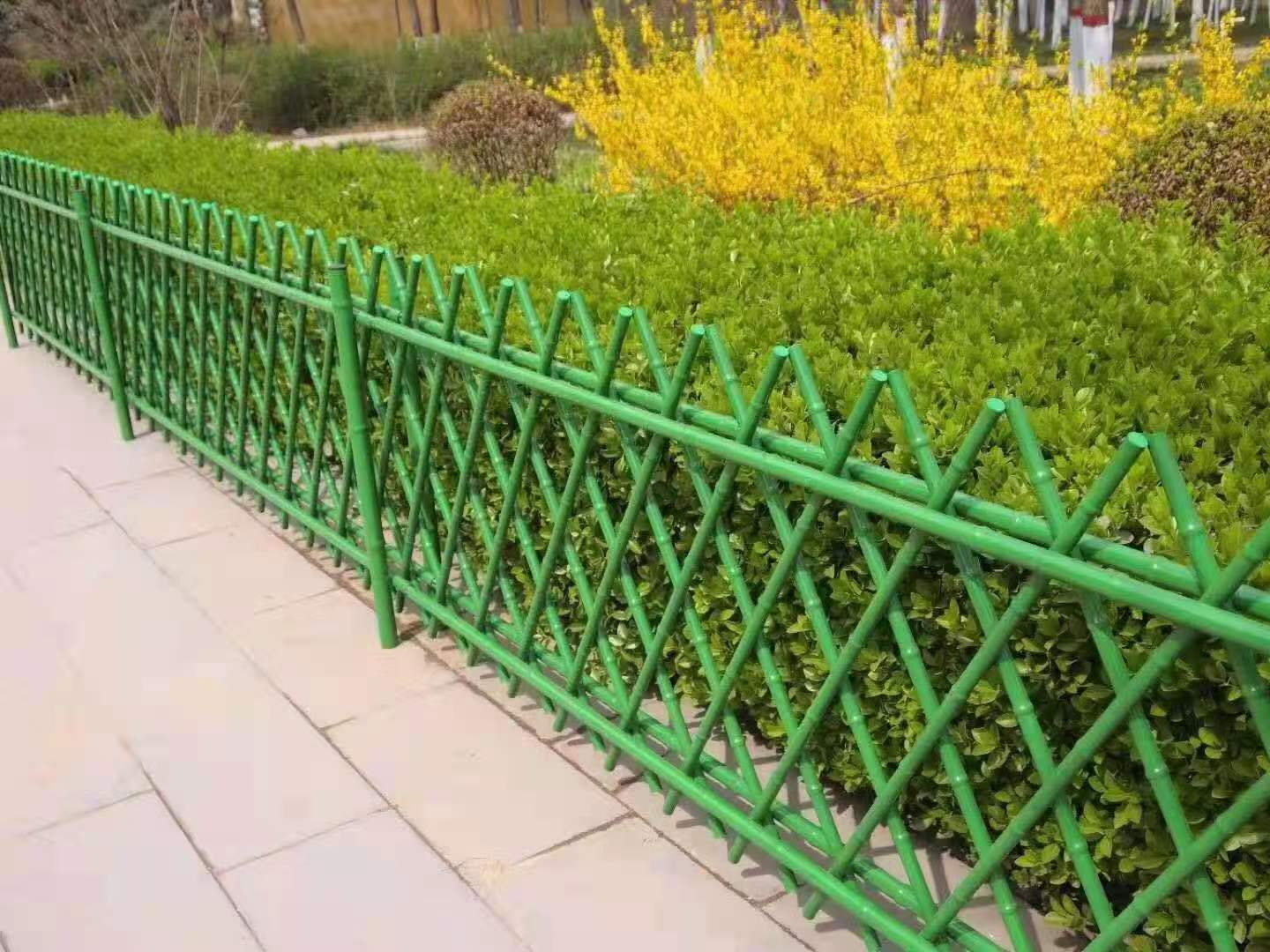 景區(qū)仿竹護欄圖片3